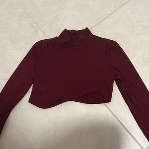 Burgundy turtle neck long sleeved crop top